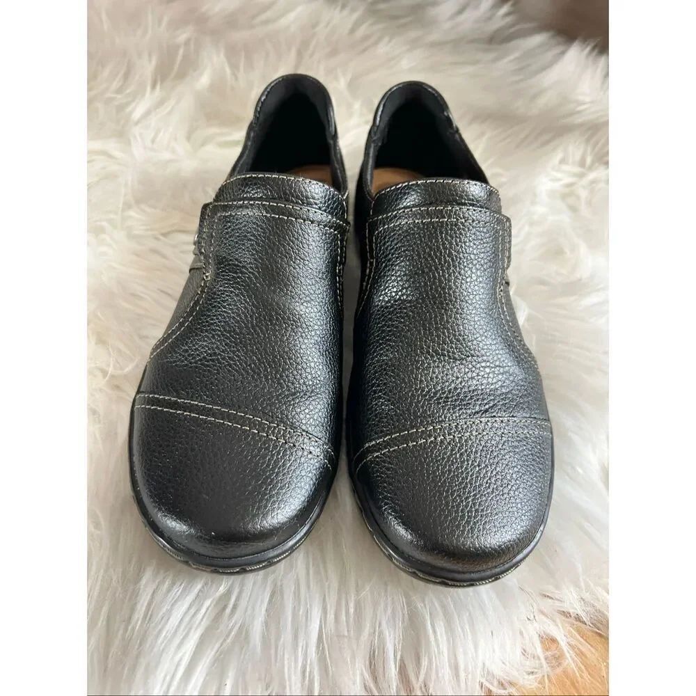 Clarks Cora Poppy Black Leather Comfort Loafers size 5.5
